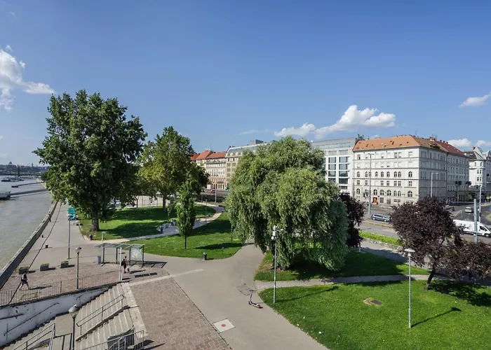 Апартаменты Angel With Free Garage Parking