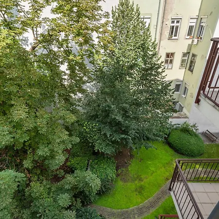 Apartment Angel With Free Garage Parking *